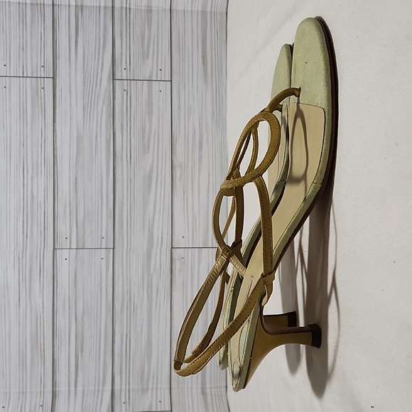 Max Studio  Yellow/Green Leather Strap Design Heel Sandals 2.5" Heel Sz. 7M - Picture 5 of 10